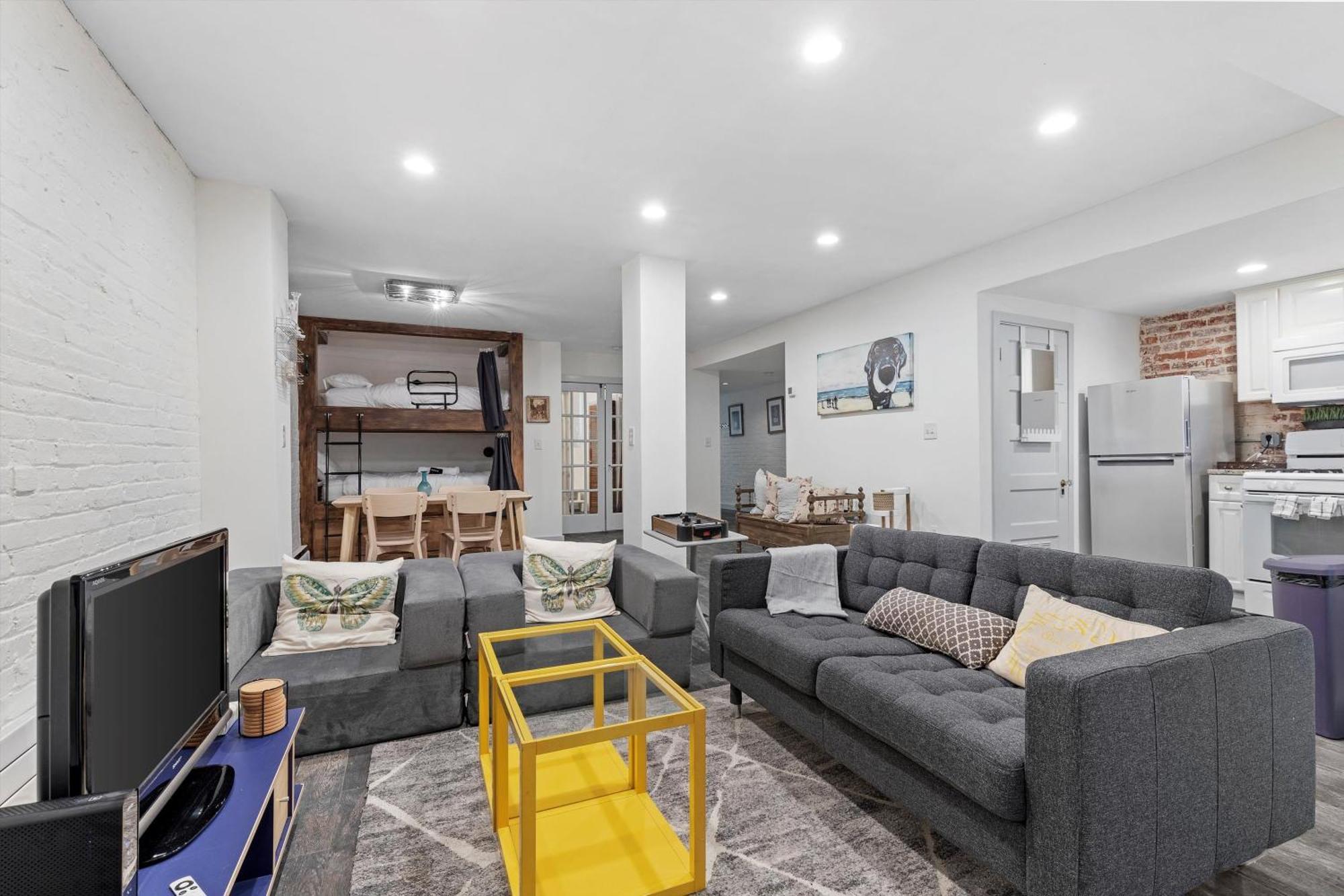 Cheery Flat In Adams Morgan - Mt Pleasant * Washington